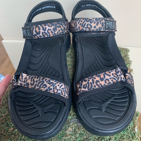 NWT Fila Andros Leopard Velcro Strap Sandal - Picture 7 of 8